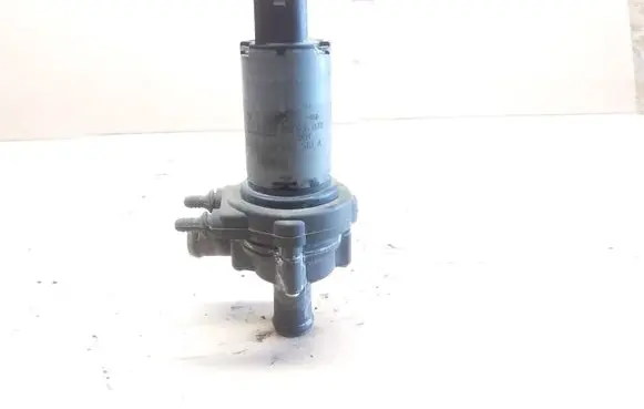 Volkswagen PASSAT B5.5 Electric auxiliary coolant/water pump 1J0965561A