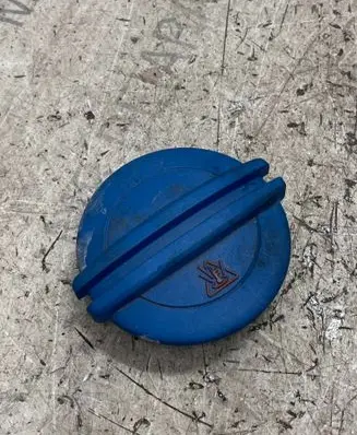 Porsche Macan (95B) Coolant expansion tank/reservoir cap 3B0121321