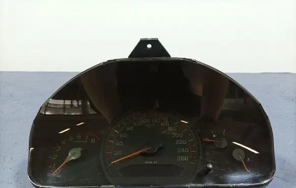 Speedometer (instrument cluster)