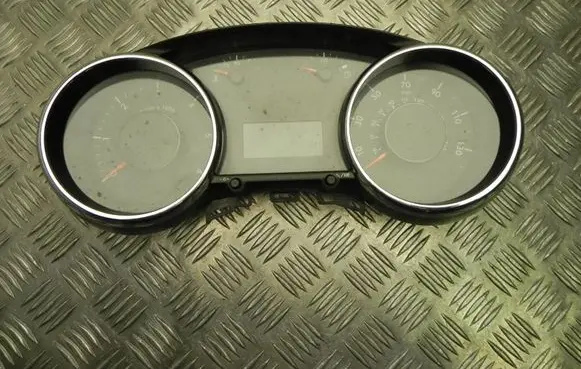 Peugeot 5008 Speedometer (instrument cluster) 9804211480 B1083