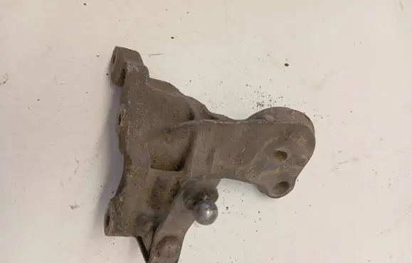Volkswagen Golf III Gearbox mounting bracket 191199853