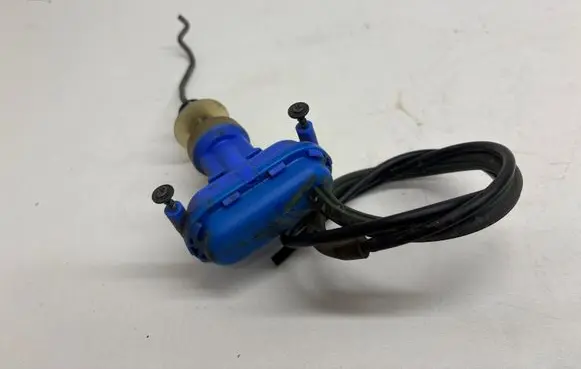 Audi 80 90 B3 Central locking vacuum pump 893862153D