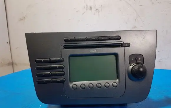 Seat Altea XL Radio/GPS head unit trim 5P1035186B