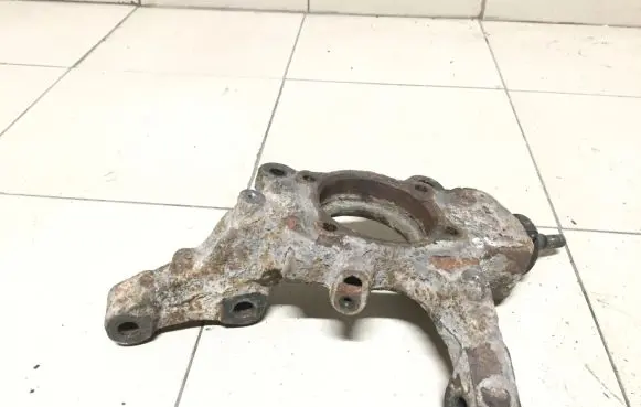 Chrysler Sebring (JS) Front wheel hub spindle knuckle