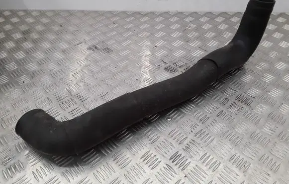 Land Rover Discovery 3 - LR3 Intercooler hose/pipe
