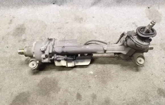 Volkswagen PASSAT B7 Steering rack 5N1909144R 3AB423050F 5WK46800N02