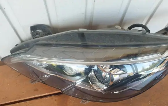Peugeot 308 Headlight/headlamp 9816990680