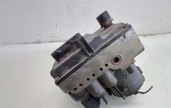 Mercedes-Benz E W210 ABS Pump 0024319712U 0265217007