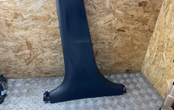Hyundai i30 Other sill/pillar trim element 85835G4000