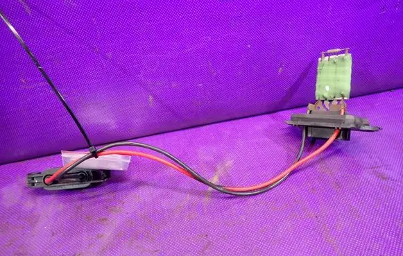 Renault Megane II Heater blower motor/fan resistor