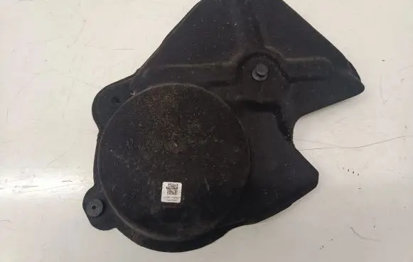 BMW 1 F40 Timing belt guard (cover) 8657579