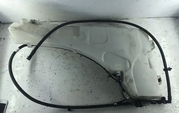 BMW X5 E70 Windshield washer fluid reservoir/tank 7161476