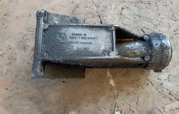 BMW X5 E70 Driveshaft support bearing bracket 7552540
