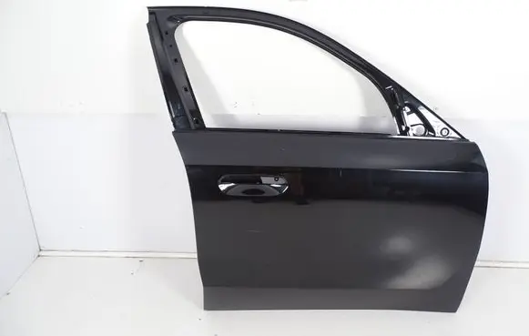 BMW X1 U11 Front door 7501922