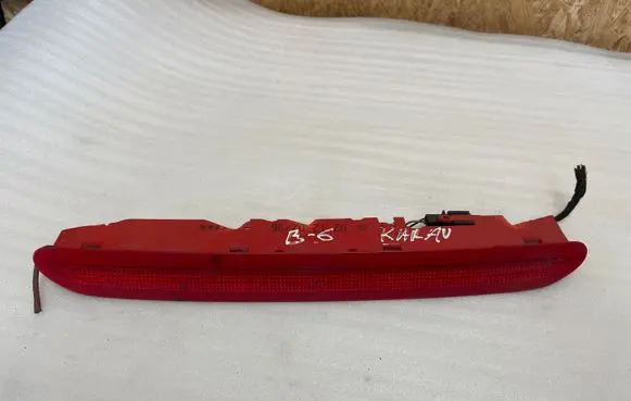 Volkswagen PASSAT B6 Third/center stoplight 1K6945097B