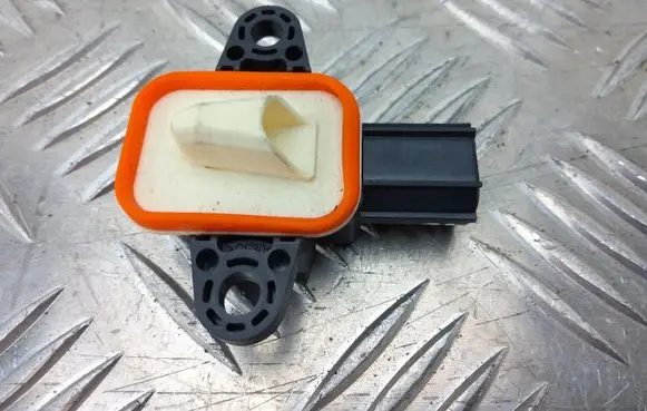 Ford Fusion II Airbag deployment crash/impact sensor F2GT14C676AA