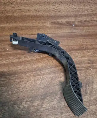 Mercedes-Benz ML W163 Accelerator throttle pedal