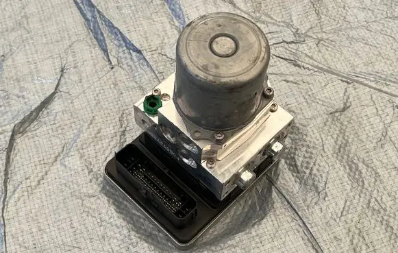 Mercedes-Benz GLE W167 ABS Pump A1679009813