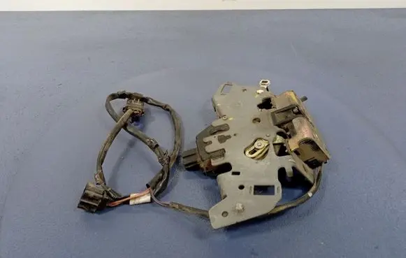 Chrysler Grand Voyager IV Rear door lock 
