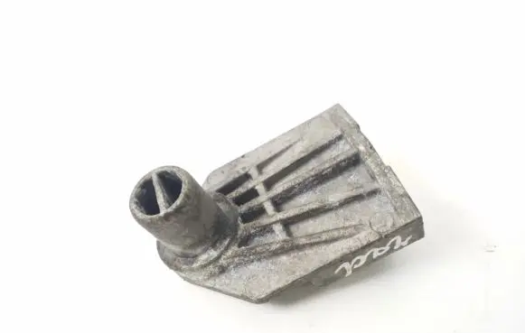 Porsche Cayenne (92A) Radiator mount bracket 7P0121079