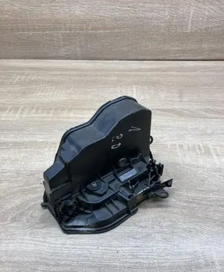 BMW 5 E60 E61 Front door lock 7202144 RIGHTSIDE A046998