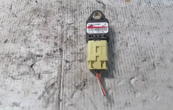 Citroen C-Crosser Airbag deployment crash/impact sensor 8651A001
