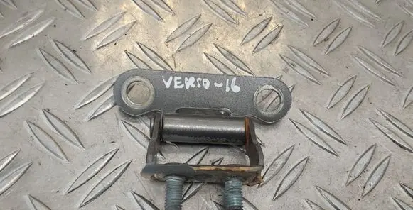Toyota Verso Tailgate/trunk/boot hinge