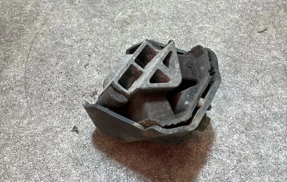 Mercedes-Benz Sprinter W906 Engine mount bracket A9062411713