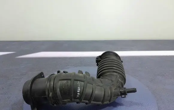 Hyundai i30 Intake resonator 28130G4550