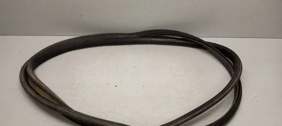 Volkswagen Caddy Trunk rubber seal (body) 