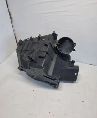 Volvo XC70 Air filter box 30636830