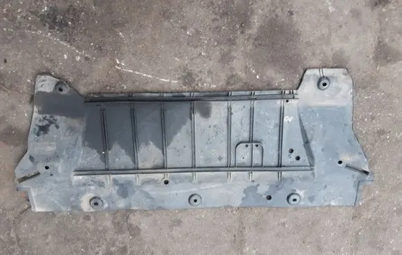 Nissan Qashqai Engine splash shield/under tray 75890BB00A
