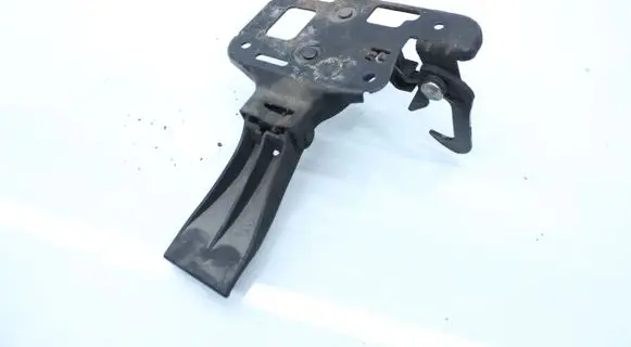 Audi Q5 SQ5 Engine bonnet/hood lock/latch loop/hook 8T0823480