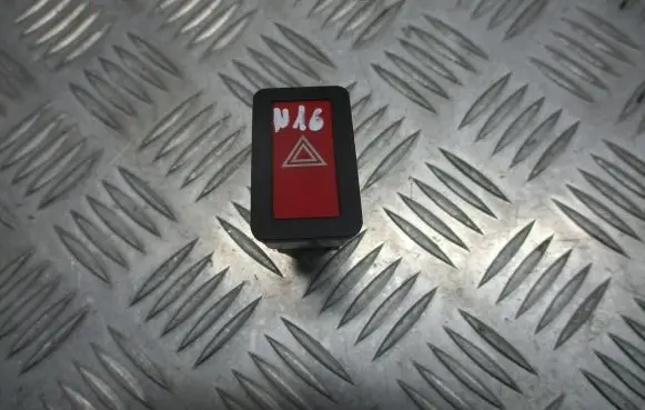 Nissan Almera N16 Hazard warning light relay 
