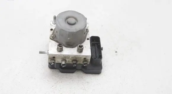 Nissan X-Trail T32 ABS Pump 476604CC1A