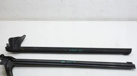 Mercedes-Benz E C207 W207 Rear side window A207670030439