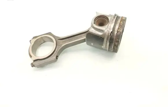 Ford Tourneo Custom Piston with connecting rod 