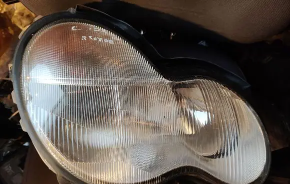 Mercedes-Benz C W203 Headlight/headlamp A2038201261 0301166272