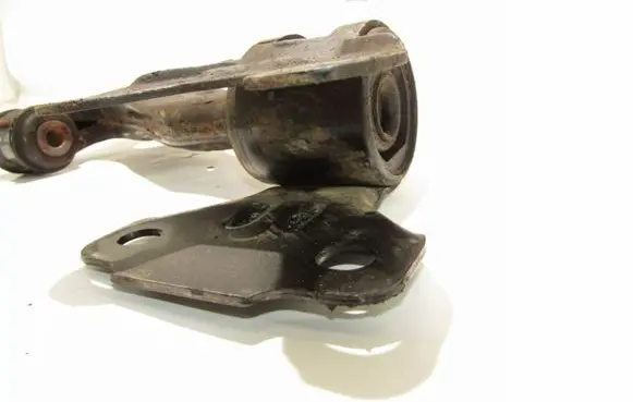 Mazda 3 II Front lower control arm/wishbone