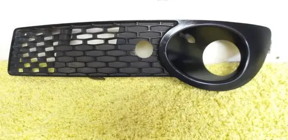 Saab 9-5 Front bumper lower grill 12756078