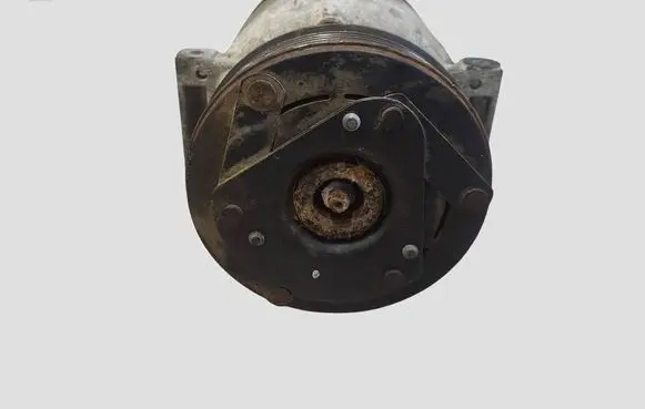 Opel Zafira B Air conditioning (A/C) compressor (pump) 13265616