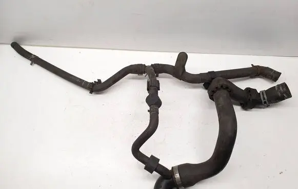 Volkswagen Touareg I Engine coolant pipe/hose 7L6122291A
