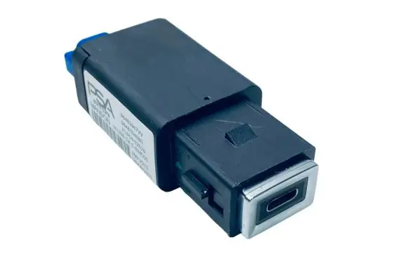 Citroen C4 III e-C4 USB socket connector 98483947VV