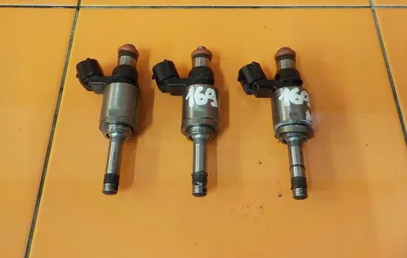 Nissan Micra Fuel injector 3HD0A0030