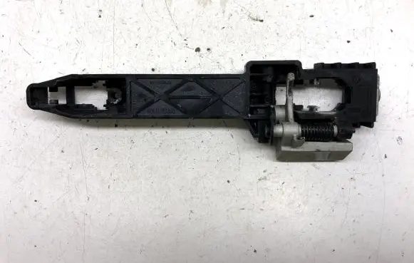 Nissan Qashqai Front door exterior handle/bracket 80611EB300