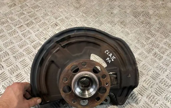 Mercedes-Benz CLA C117 X117 W117 Front wheel hub