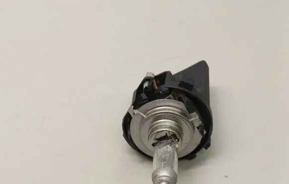 Volkswagen Golf VI Headlight/headlamp bulb 5K0941109