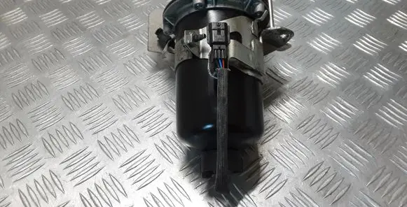 Nissan Navara D23 Fuel filter housing 70537512