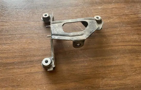 Audi A4 S4 B5 8D ABS pump bracket 