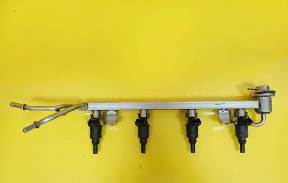 Seat Leon (1M) Fuel main line pipe 06A906031AF